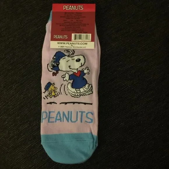 Peanuts Snoopy with Woodstock Socks. NWT - Picture 3 of 3